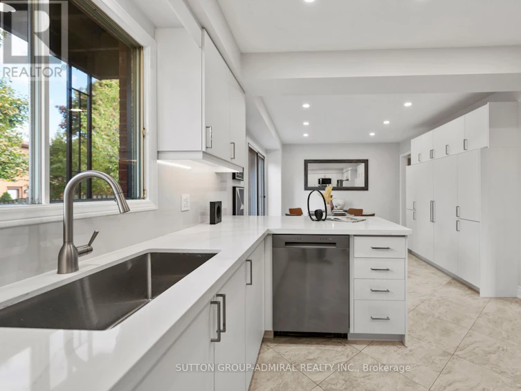 16 Sycamore Drive, Markham, ON, L3T 5V4 - 17