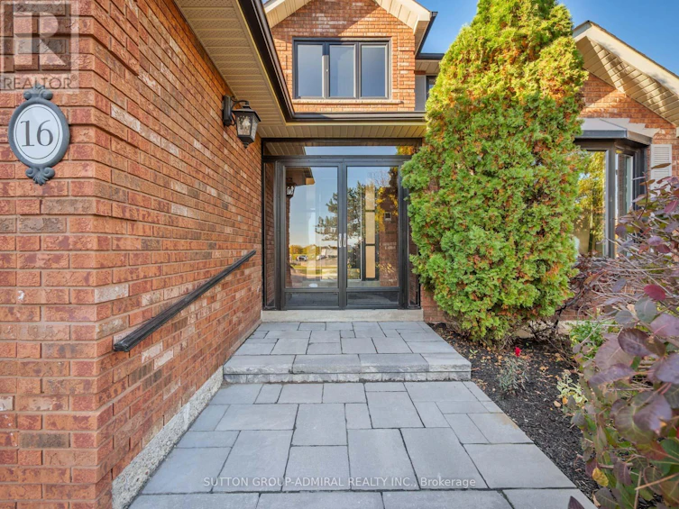 16 Sycamore Drive, Markham, ON, L3T 5V4 - 2