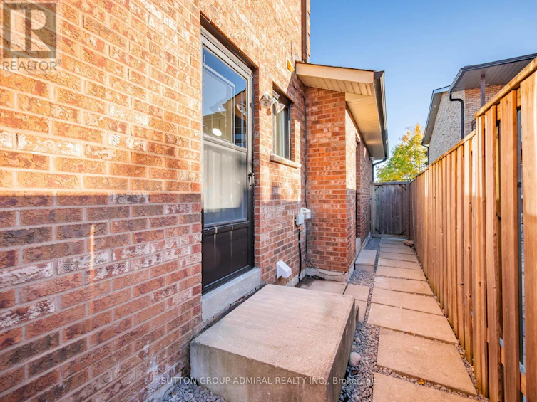 16 Sycamore Drive, Markham, ON, L3T 5V4 - 40