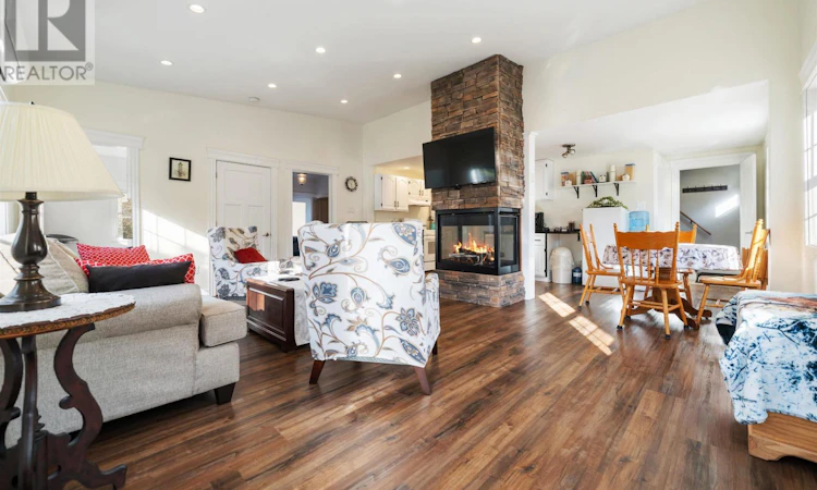 208 Pleasant Street