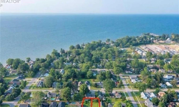 LOT-194 Mathewson Avenue