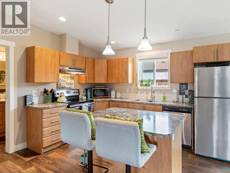 220-3591 Old Vernon Road, Kelowna, BC, V1X 6P4 - 3