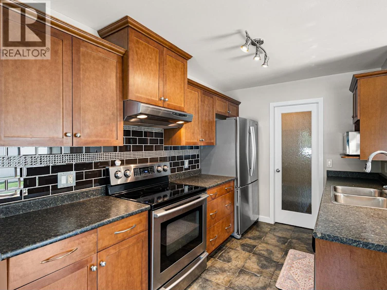 3-2060 NE 12th Avenue, Salmon Arm, BC, V1E 3P6 - 11