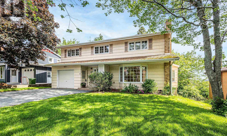 43 Deepwood Crescent