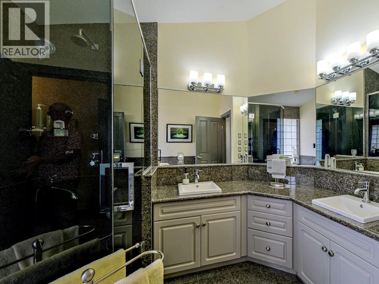 4008 Gallaghers Terrace, Kelowna, BC, V1W 3Z8 - 33