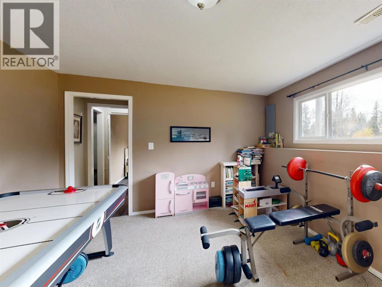 4995 Smith Road, 108 Mile Ranch, BC, V0K 2Z0 - 36