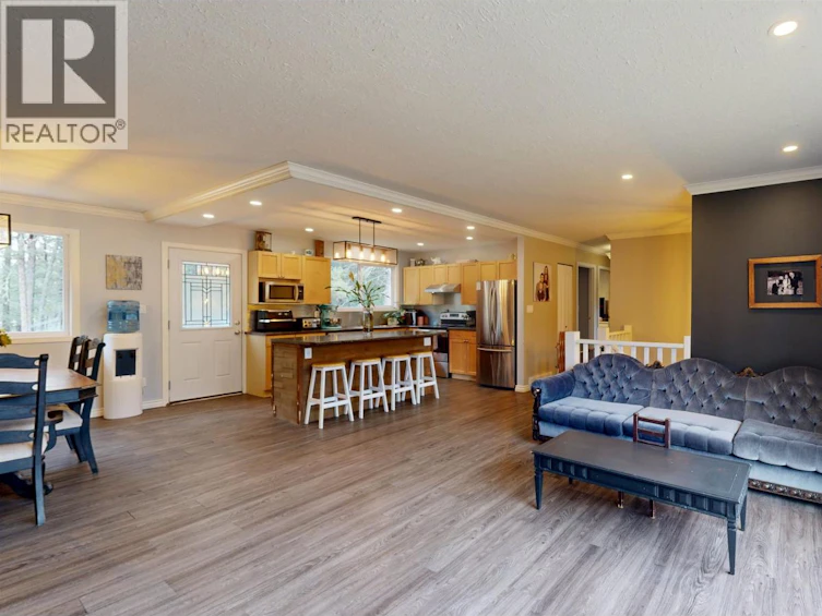 4995 Smith Road, 108 Mile Ranch, BC, V0K 2Z0 - 22