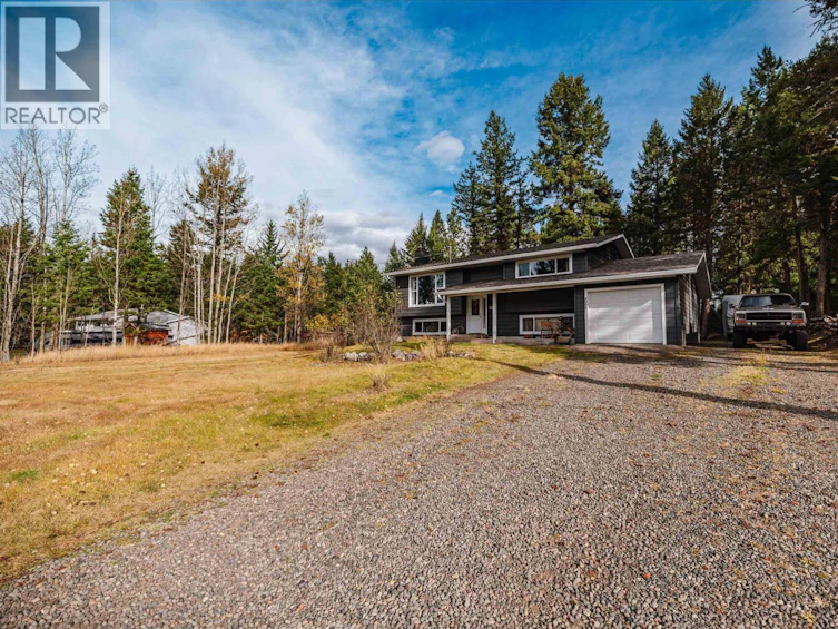 4995 Smith Road, 108 Mile Ranch, BC, V0K 2Z0 - 2