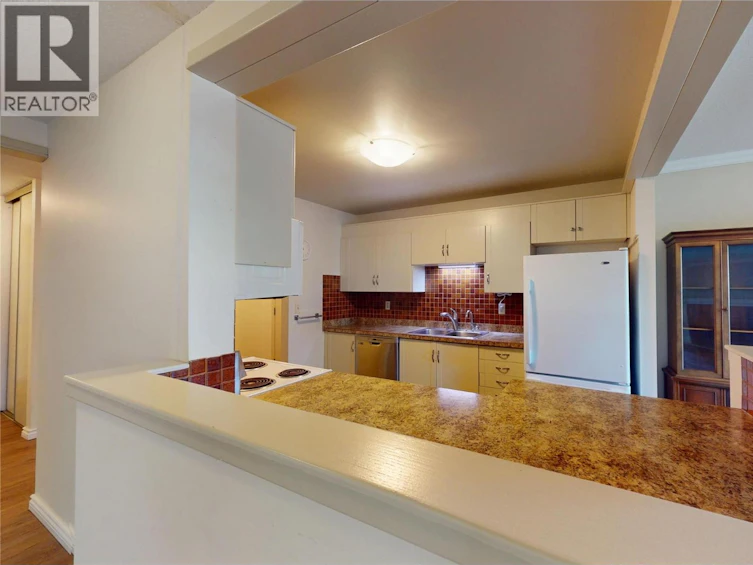 114-1075 Bernard Avenue, Kelowna, BC, V1Y 6P7 - 23