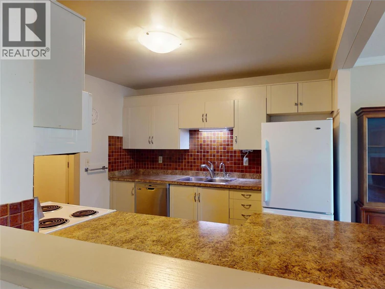 114-1075 Bernard Avenue, Kelowna, BC, V1Y 6P7 - 21