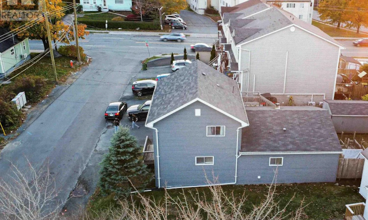 4 Lewis Street