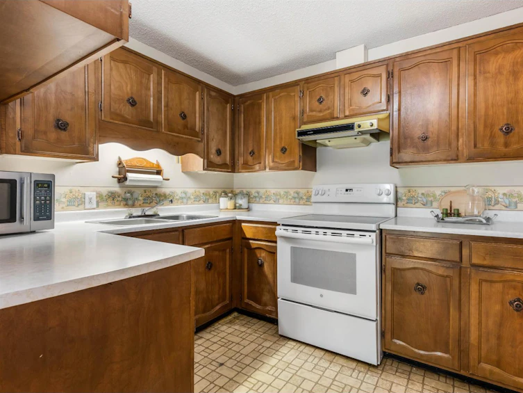 9170 East Holly Chilliwack Proper Street, Chilliwack, BC, V2P 6A7 - 3