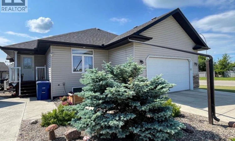 7 Fairway Court