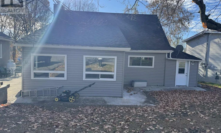 36 Madoc Street