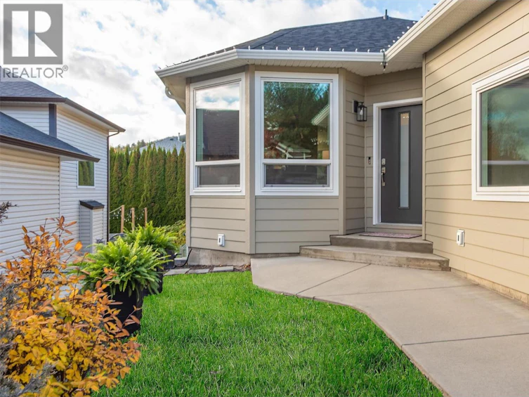 2083 Rosefield Drive, West Kelowna, BC, V1Z 3Y8 - 6