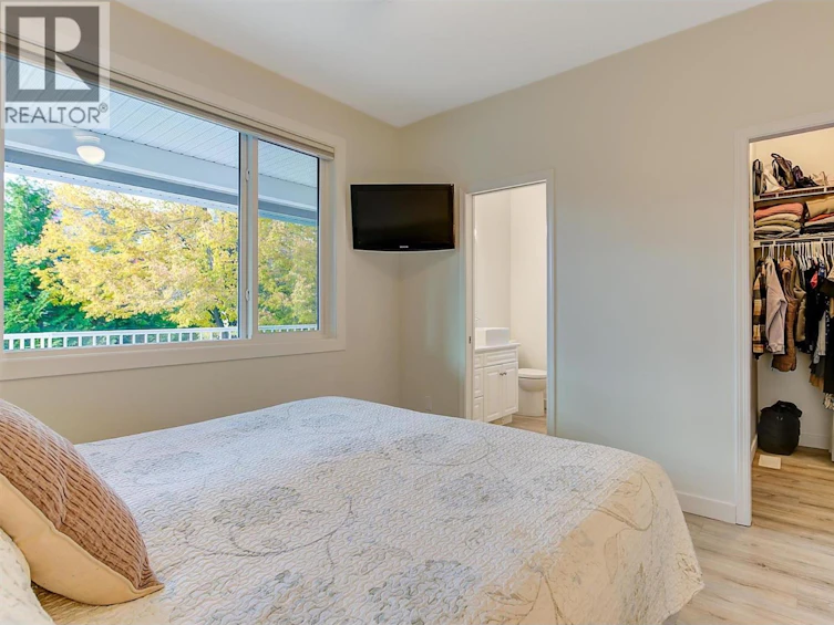 2083 Rosefield Drive, West Kelowna, BC, V1Z 3Y8 - 26