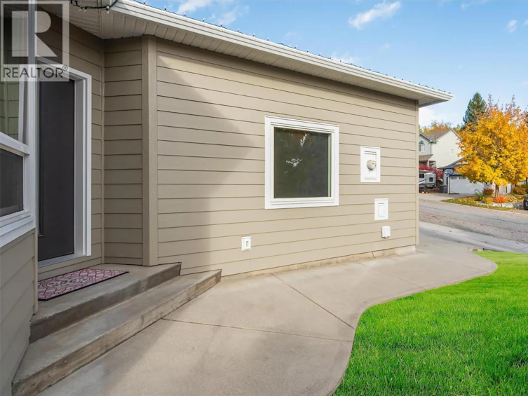 2083 Rosefield Drive, West Kelowna, BC, V1Z 3Y8 - 5