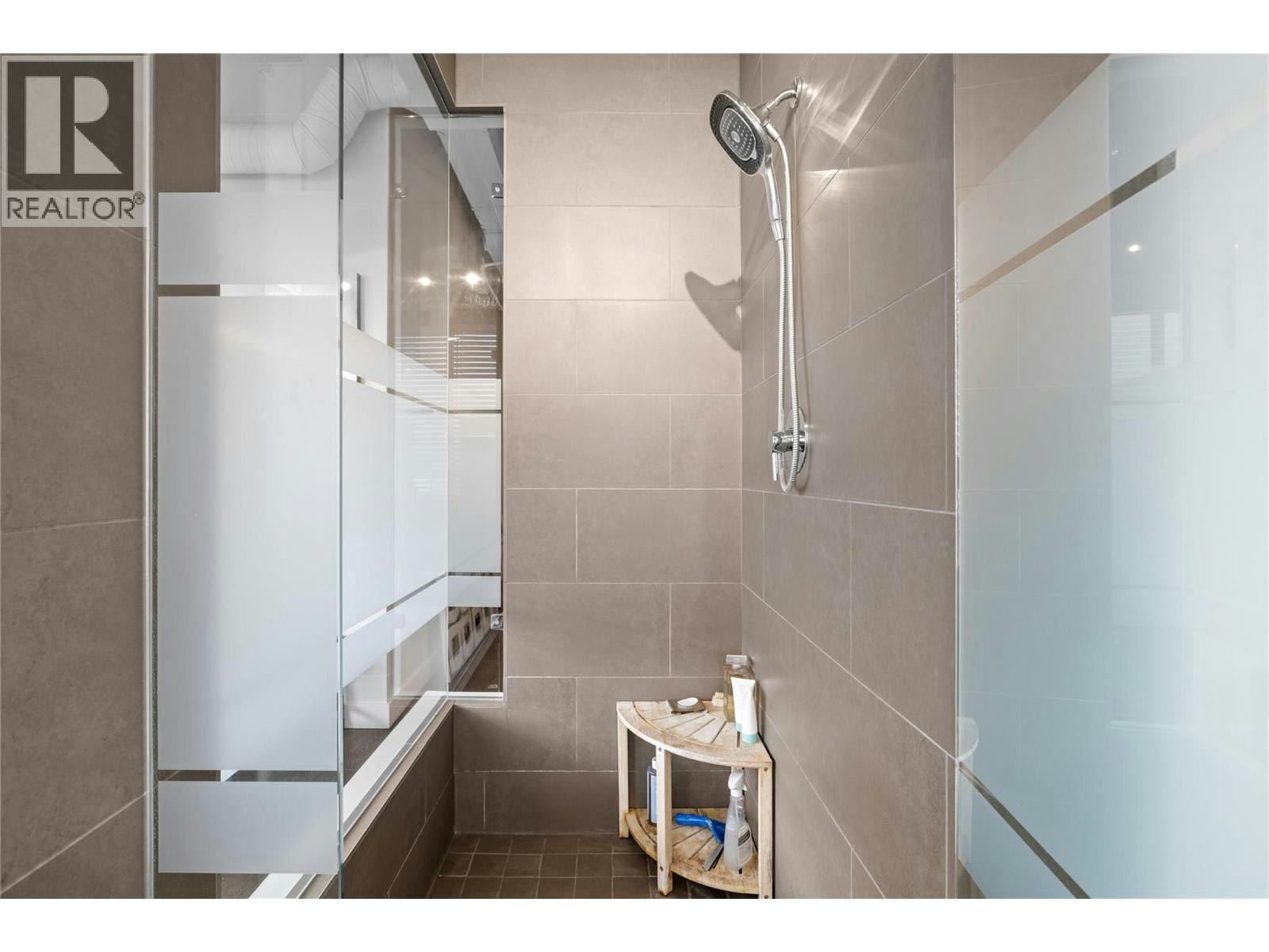 605-1630 Pandosy Street, Kelowna, BC, V1Y 1P7 - 26