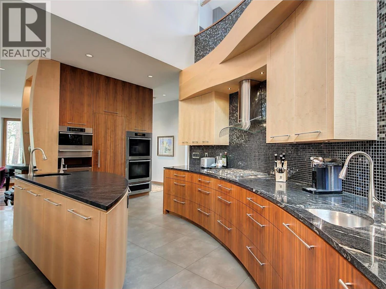 5308 Lakeshore Road, Kelowna, BC, V1W 4J3 - 17