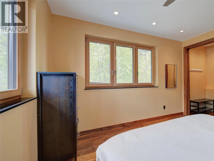 5308 Lakeshore Road, Kelowna, BC, V1W 4J3 - 36