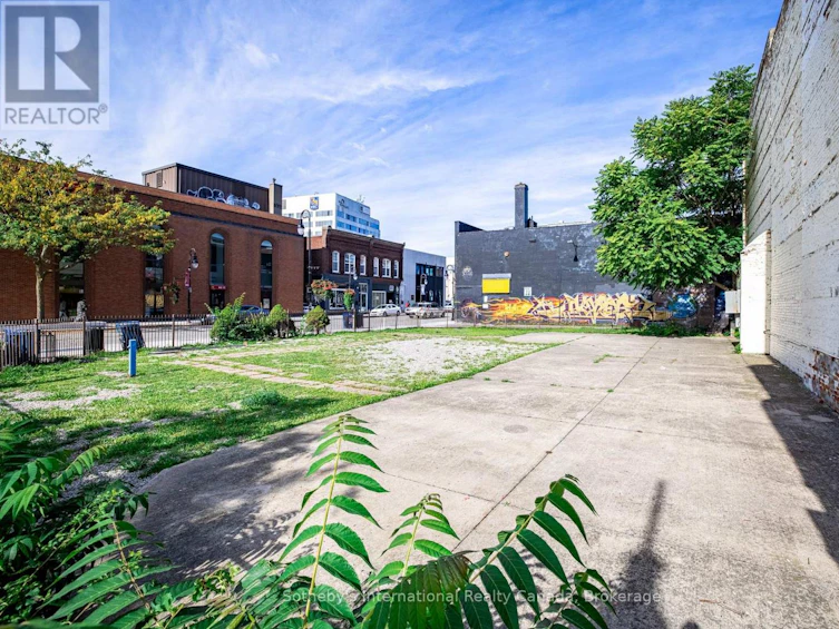 201 St. Paul Street, St. Catharines, ON, L2R 3M6 - 4