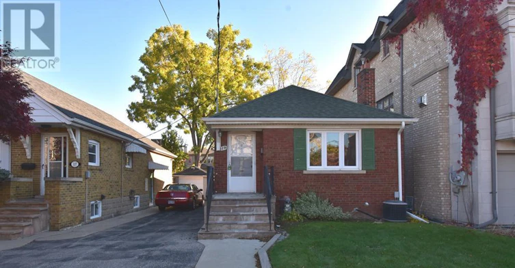 129 Felbrigg Avenue, Toronto, ON, M5M 2M6