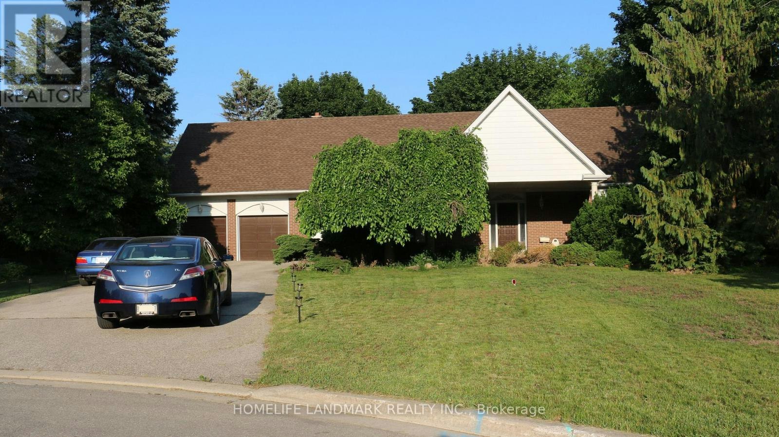 1564 Atrium Court, Mississauga, ON, L5H 2B8
