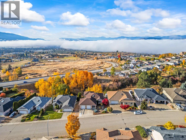 7079 Foothills Place, Vernon, BC, V1B 2Y4 - 41
