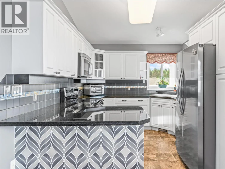 7079 Foothills Place, Vernon, BC, V1B 2Y4 - 9