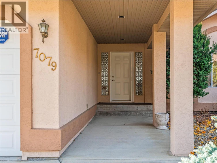 7079 Foothills Place, Vernon, BC, V1B 2Y4 - 3