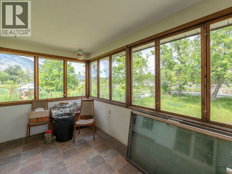 294 18 Road Road, Oliver, BC, V0H 1T1 - 11