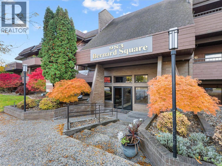 210-983 Bernard Avenue, Kelowna, BC, V1Y 6P7