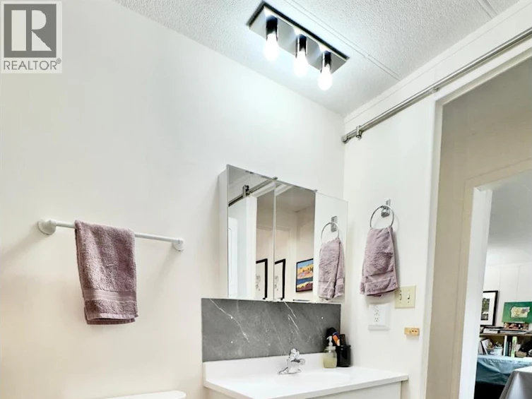 42-999 Burnaby Avenue, Penticton, BC, V2A 1G7 - 21