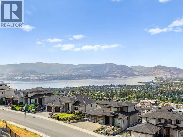 1018 Emslie Street, Kelowna, BC, V1W 5J1 - 32