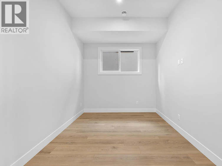 1018 Emslie Street, Kelowna, BC, V1W 5J1 - 47