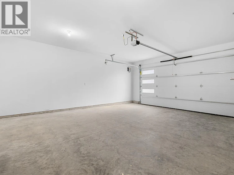 1018 Emslie Street, Kelowna, BC, V1W 5J1 - 43