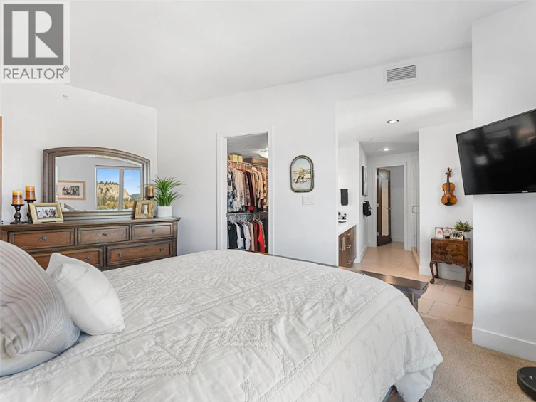 701-2040 Springfield Road, Kelowna, BC, V1Y 9N7 - 29