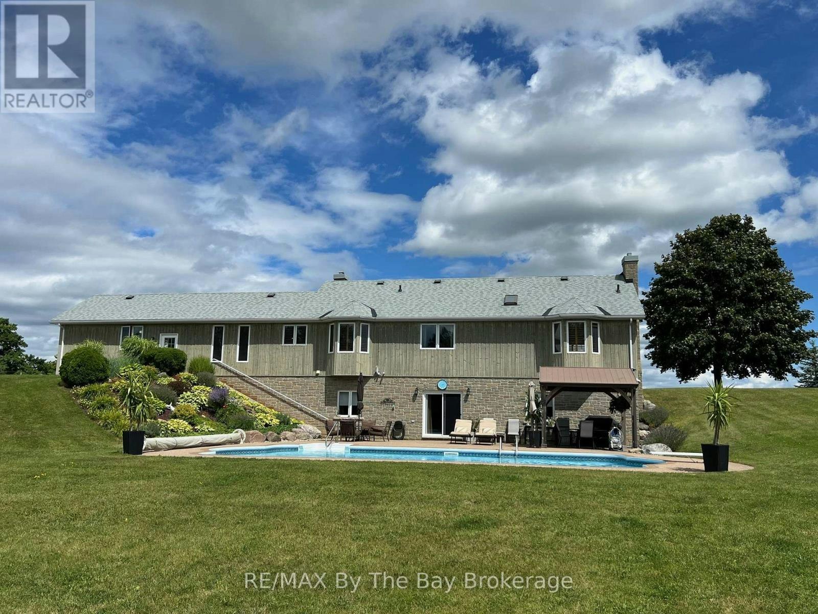 2332 Centre Line, Clearview, ON, L0M 1G0