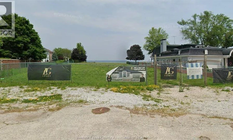 12042 Riverside Drive
