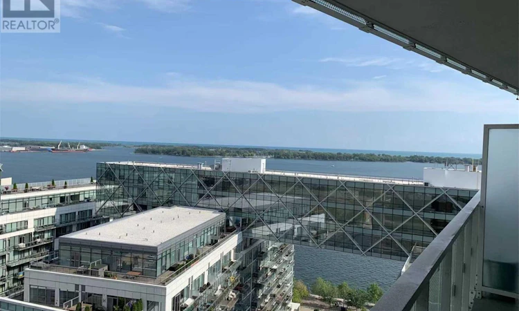 1810-15 Queens Quay E