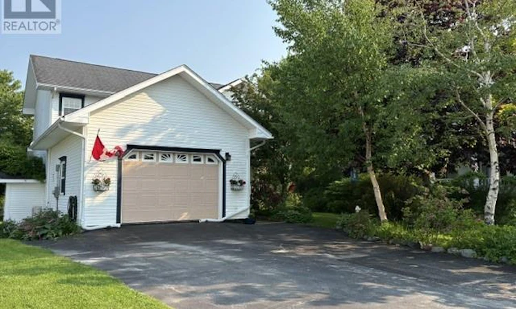 5 Stacey Crescent
