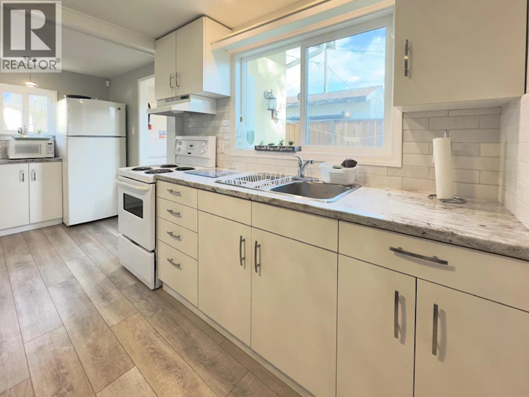 709 Municipal Avenue, Penticton, BC, V2A 2R7 - 2
