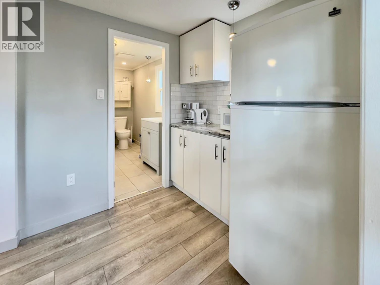 709 Municipal Avenue, Penticton, BC, V2A 2R7 - 8