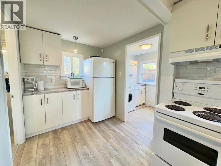 709 Municipal Avenue, Penticton, BC, V2A 2R7 - 5