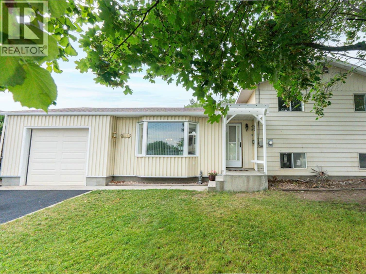 4811 Parkdale Crescent, Kelowna, BC, V1X 6T3 - 4