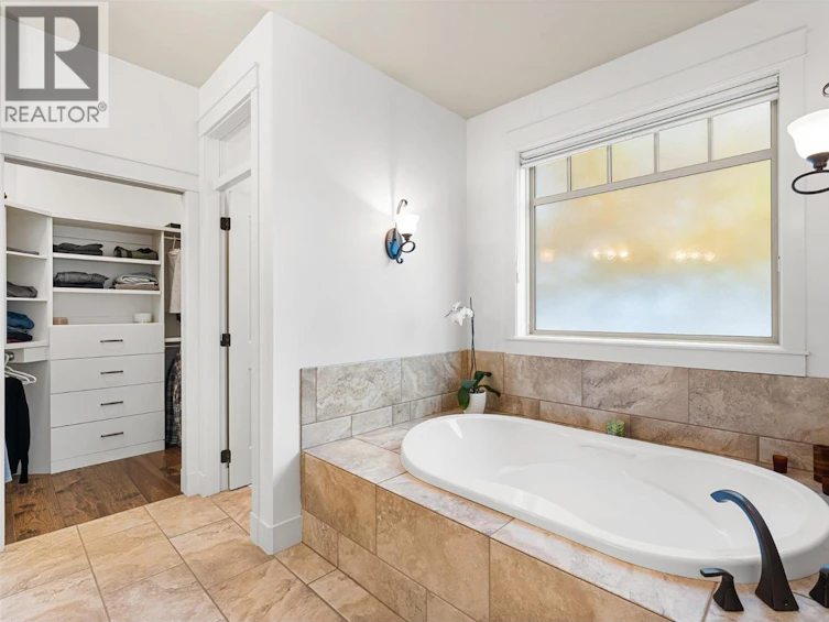 5090 Twinflower Crescent, Kelowna, BC, V1W 5L8 - 23
