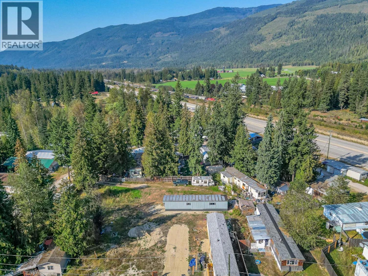 33-4441 Delaney Road, Malakwa, BC, V0E 2J0 - 34