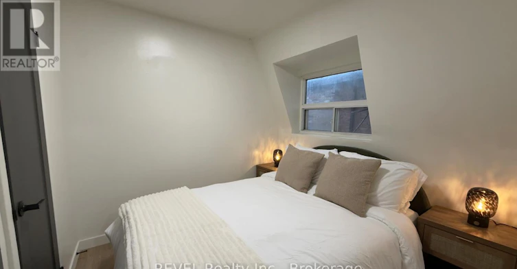 60 Triller Avenue N, Toronto, ON, M6R 2H8 - 8