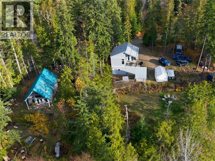 7636 Mountain Drive, Anglemont, BC, V0E 1M8 - 17