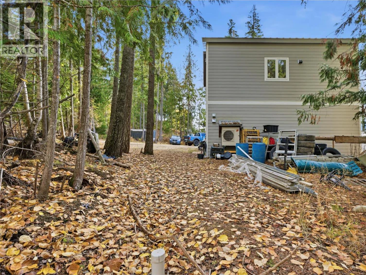 7636 Mountain Drive, Anglemont, BC, V0E 1M8 - 4